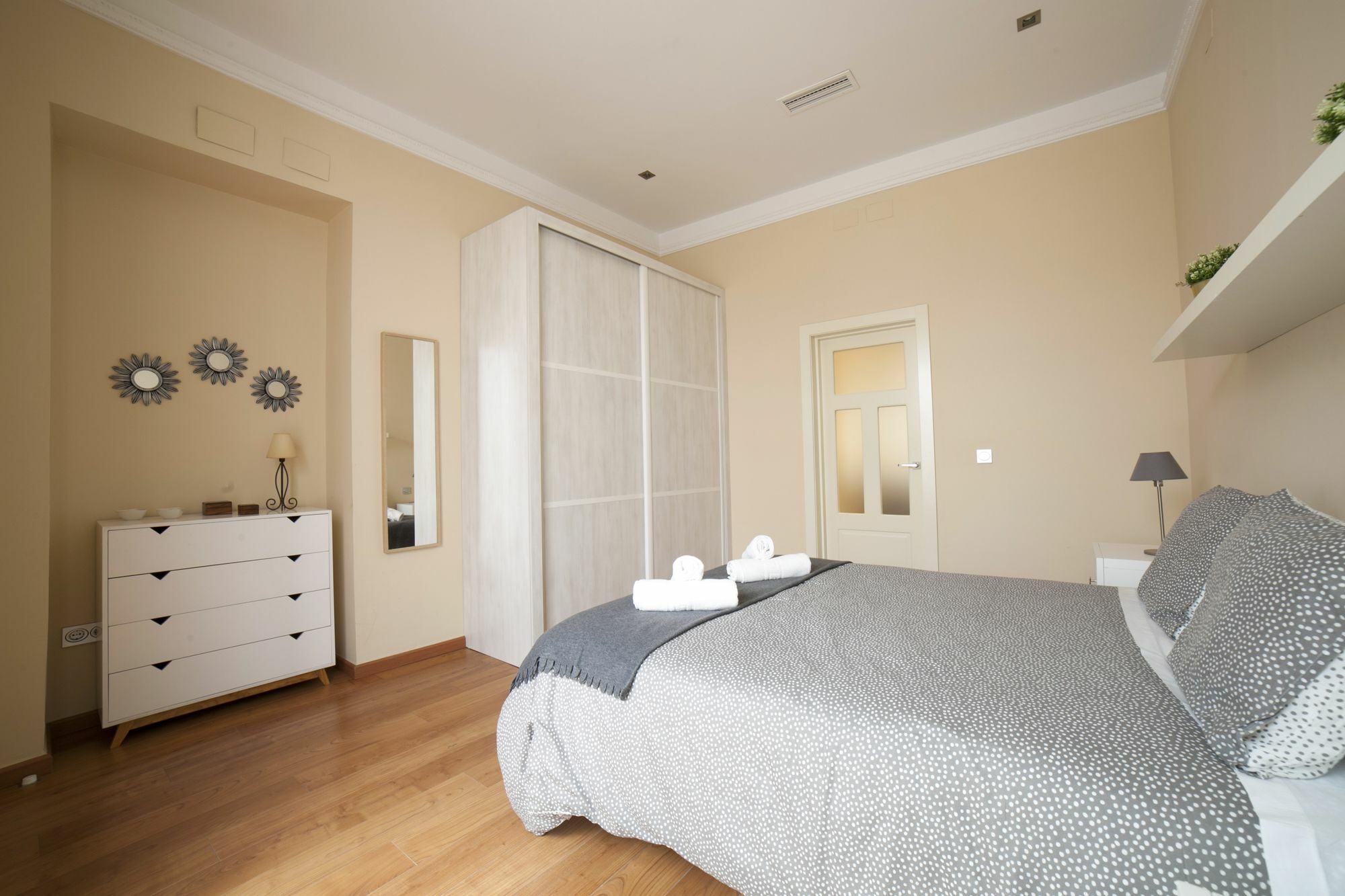 Alohamundi Quevedo Apartment เซบีญา ภายนอก รูปภาพ